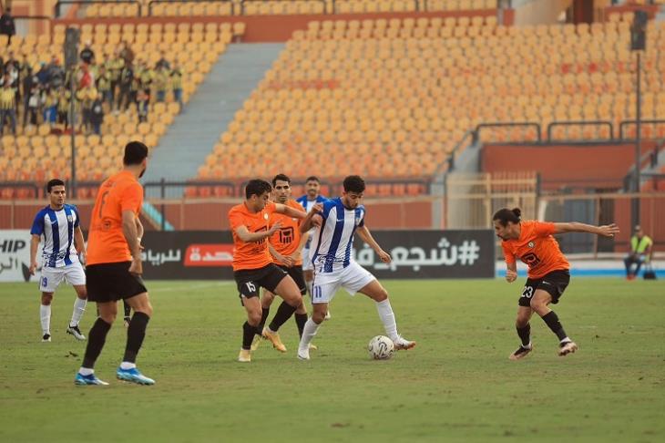 المقاولون البنك